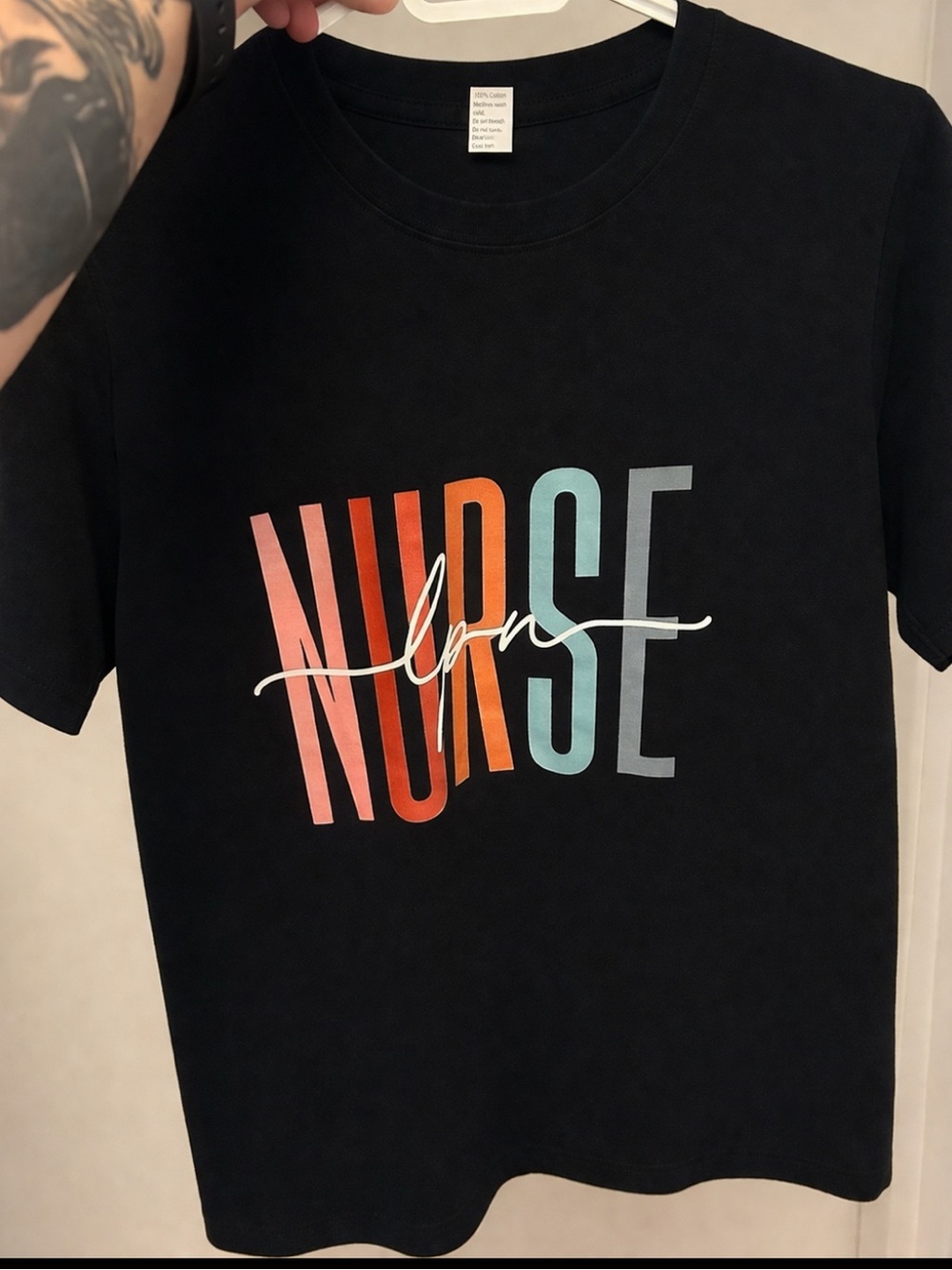 🖤 𝐿𝓅𝓃 Nurse Graphic Tee with Multicolor Lettering💗🖤